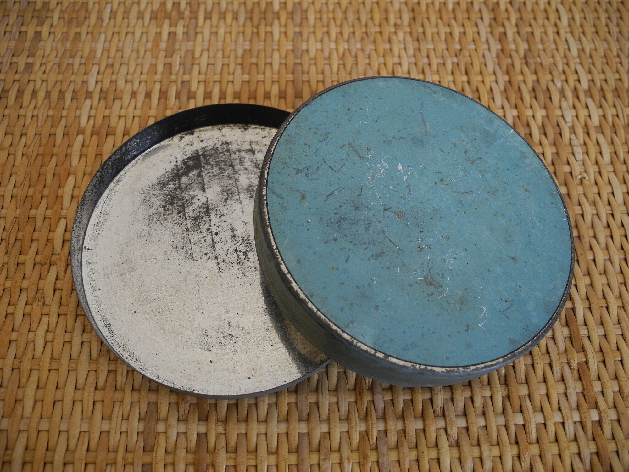 4 old boxes Vichy old tin boxes deco retro kitchen grocery store restaurant