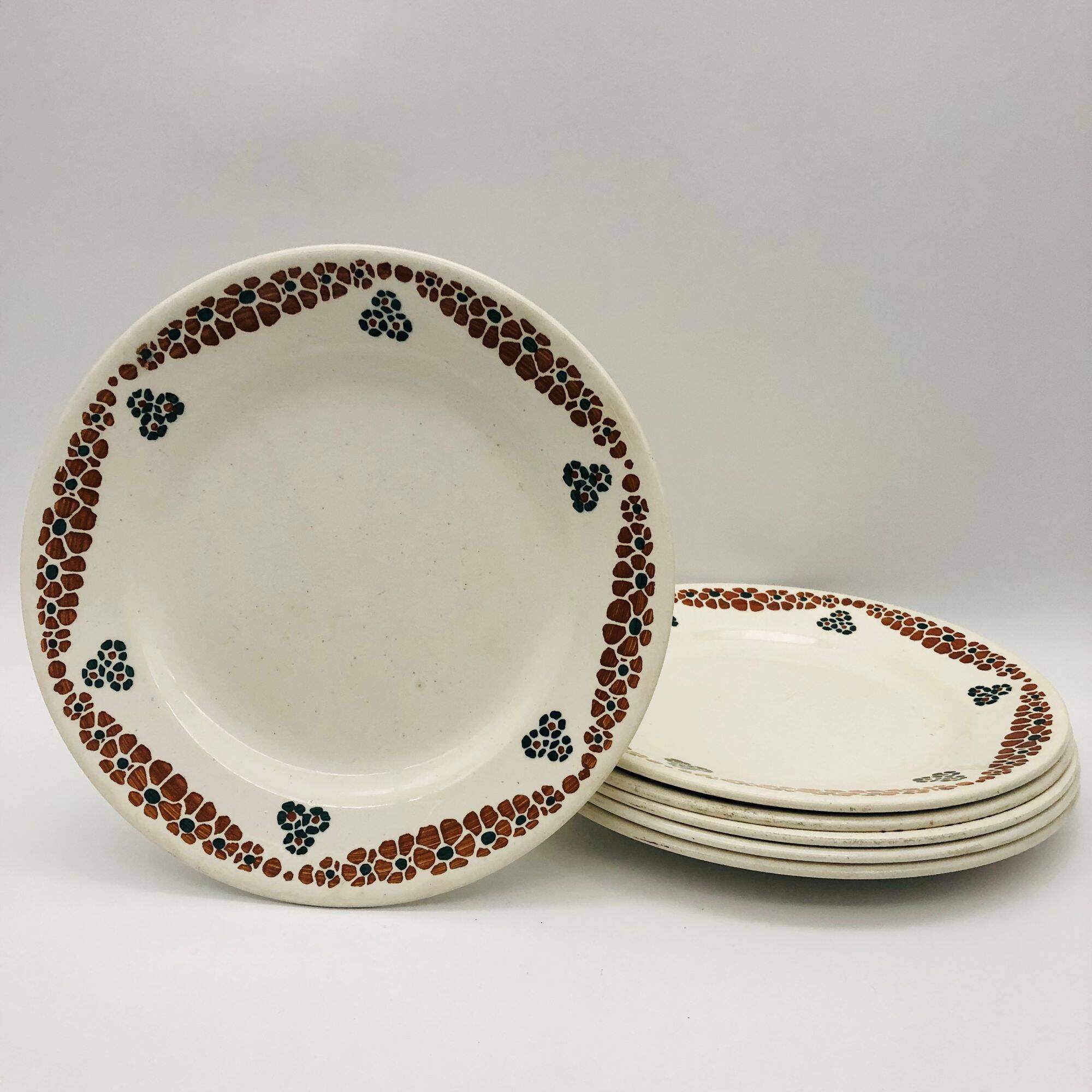 6 flat plates, FN Givors – France. Model Yvette.