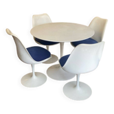 Round table set with 4 chairs E. Saarinen