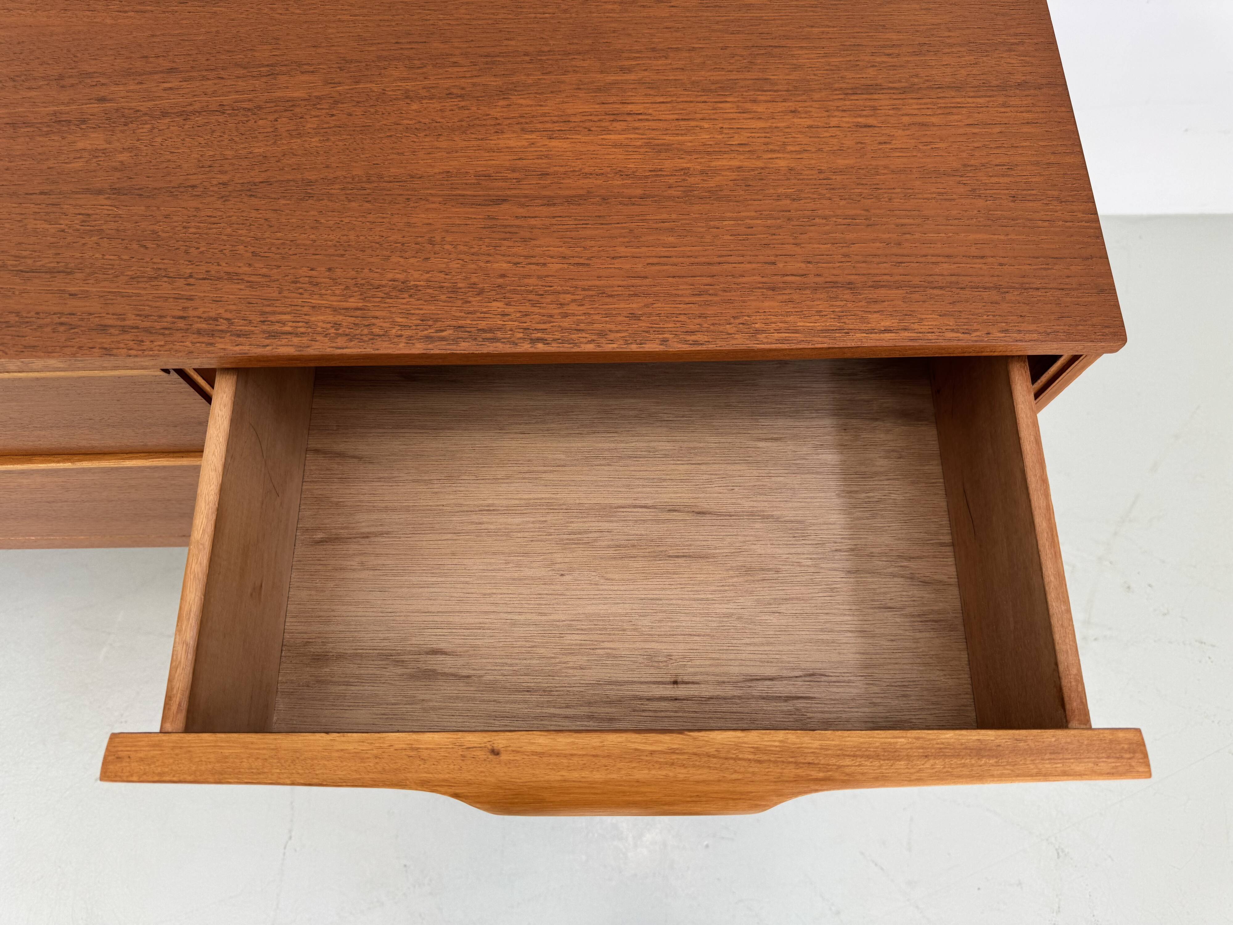 Vintage 6-drawer sideboard by Austinsuite, designed by Frank Guille i