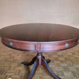 Mahogany-tinted cherry table