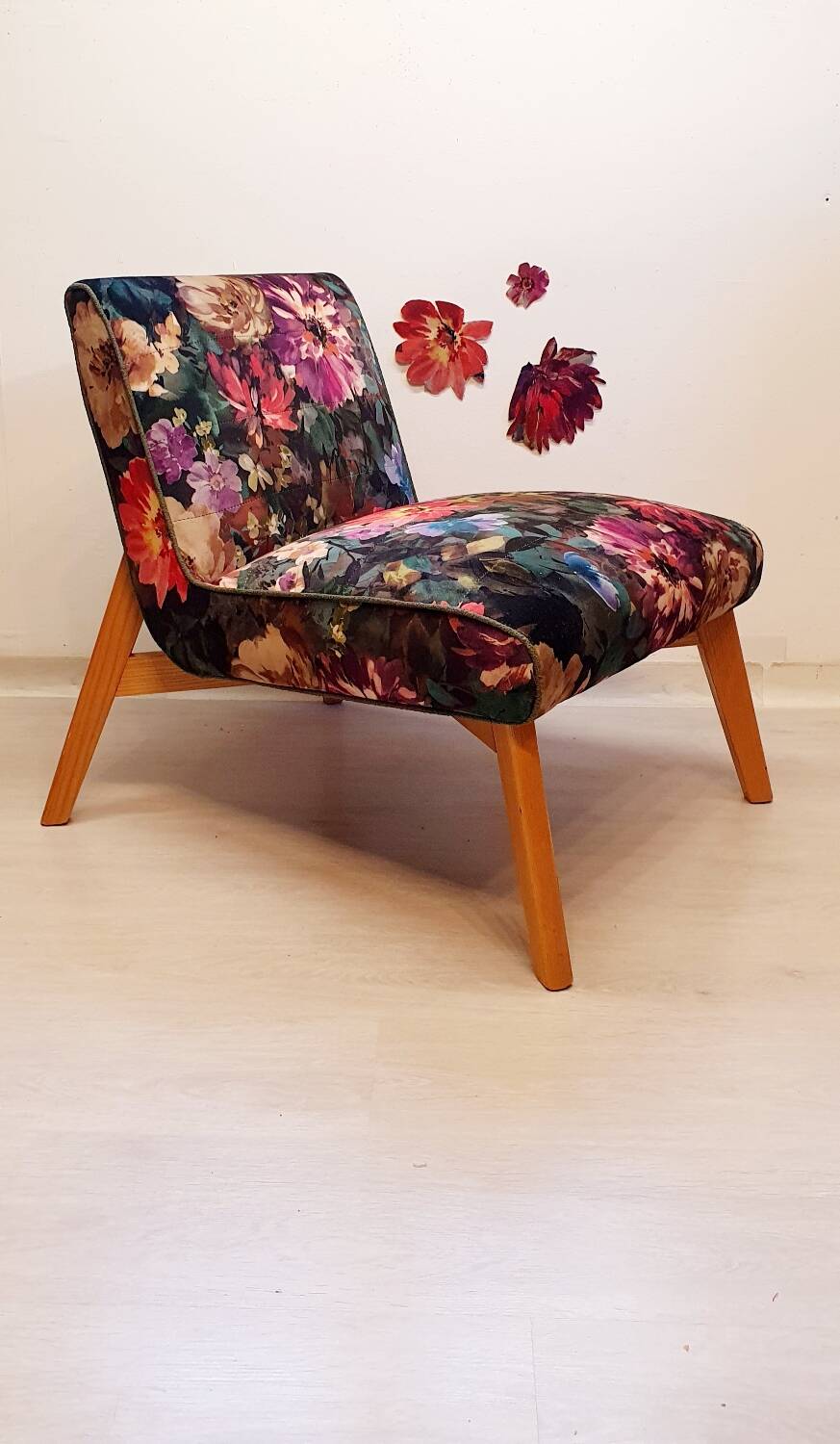 Restored armchair in varnished wood and fabric
