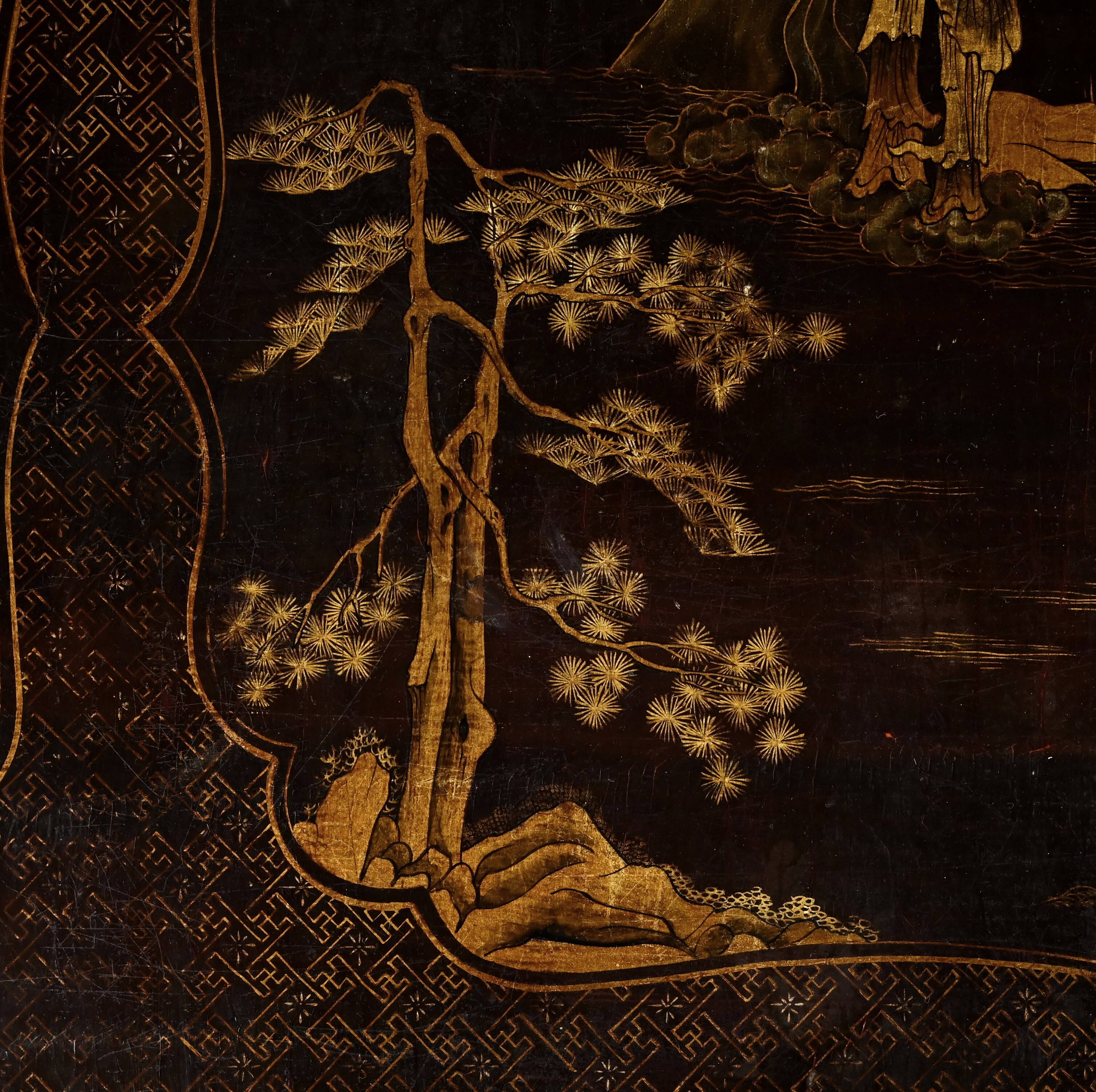 Important Asian Coffee Table, in black lacquered wood – Mid 20th century