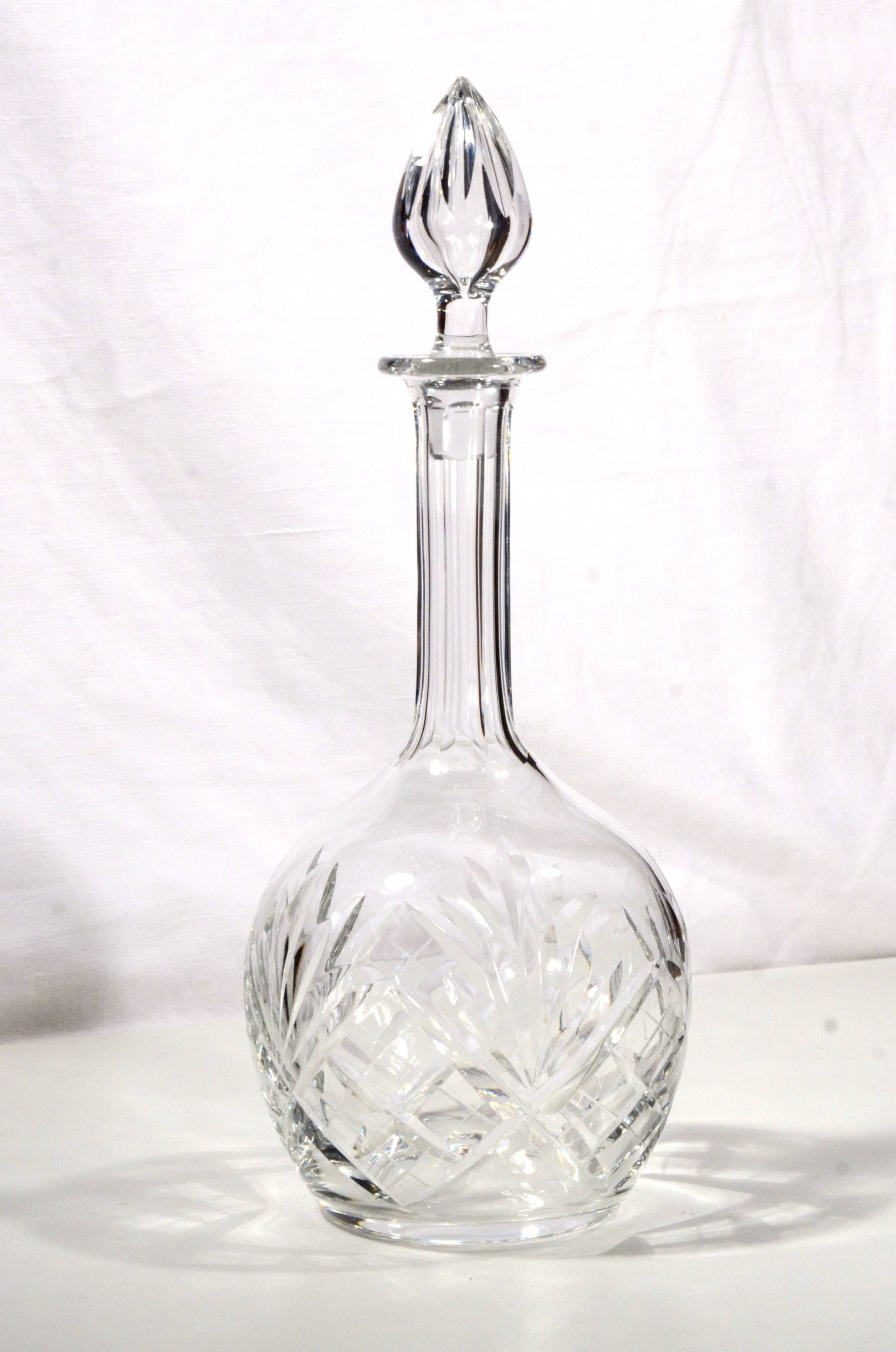 Carafe en cristal taillé de Saint-Louis, modèle Chantilly, n°144, France