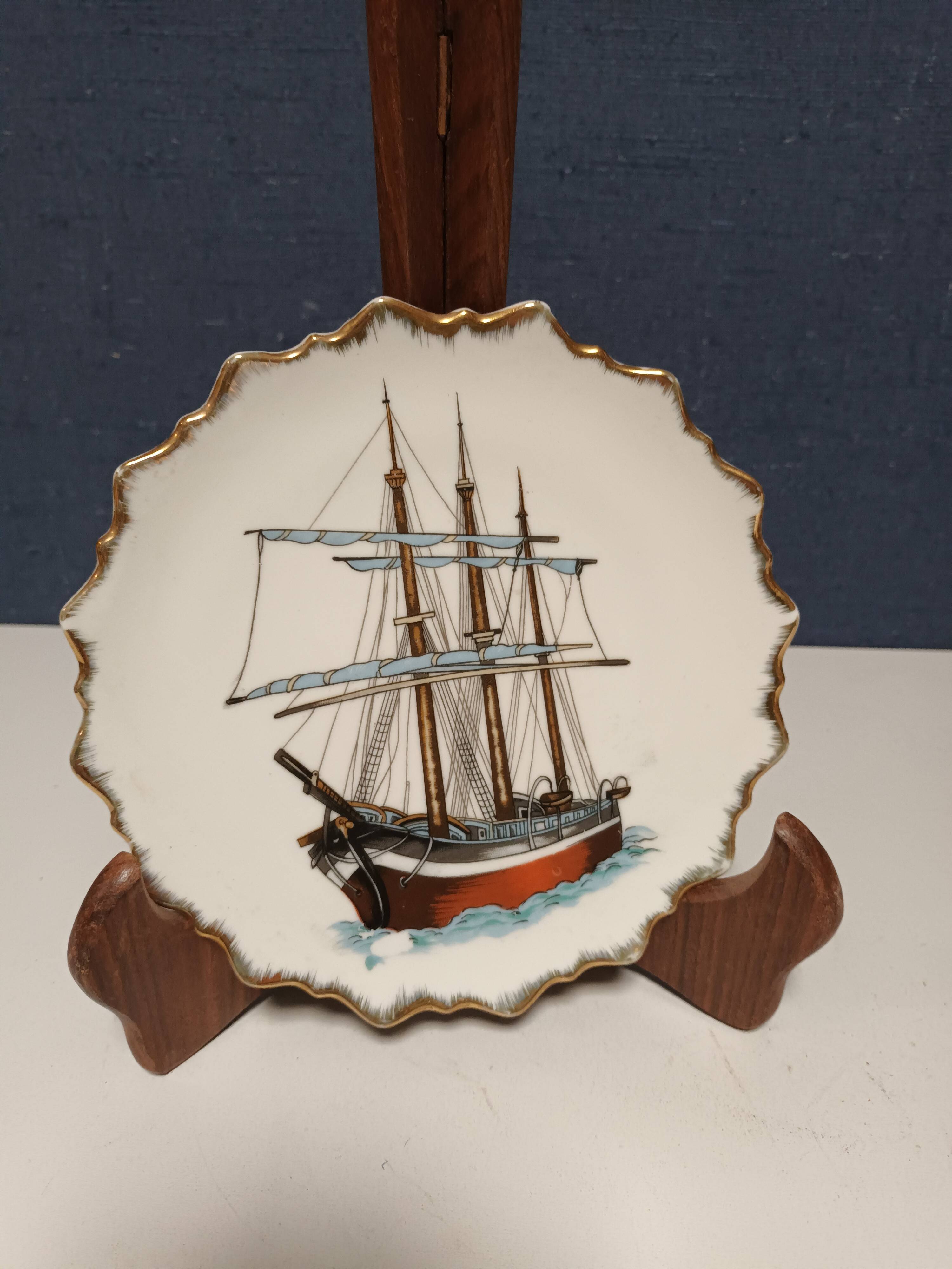 Assiette décorative bateaux voilier