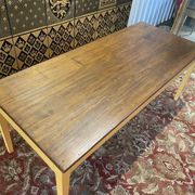 Farmhouse table with spindle legs Gold - Gold
