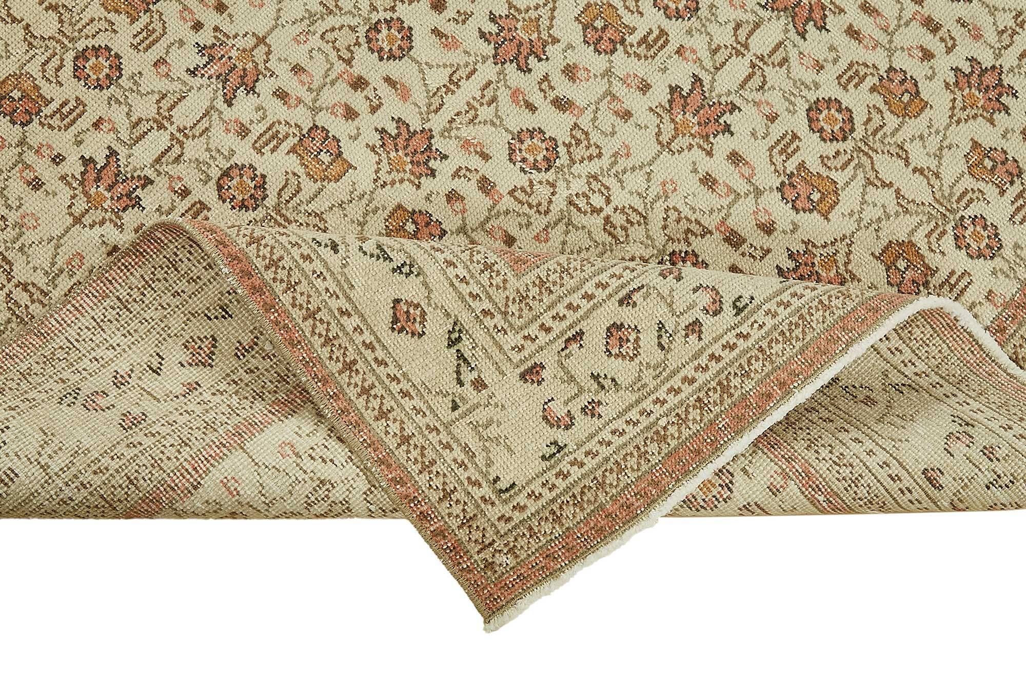 Turkish Vintage Anatolian Rug 116 cm x 175 cm