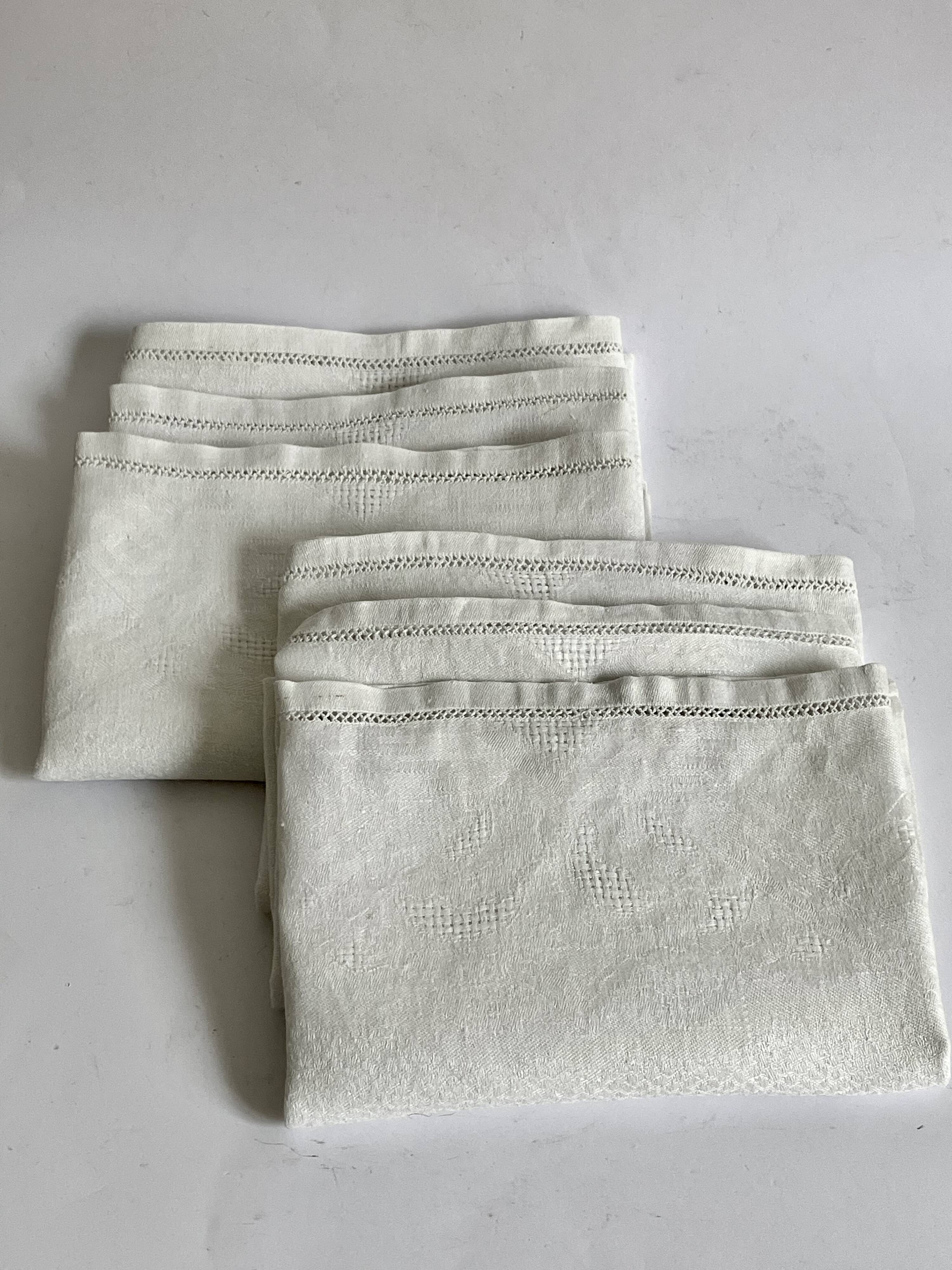 6 damask napkins