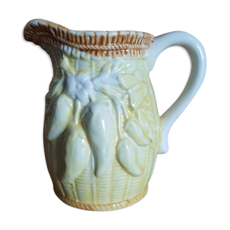 Pitcher in slurry pattern peppers