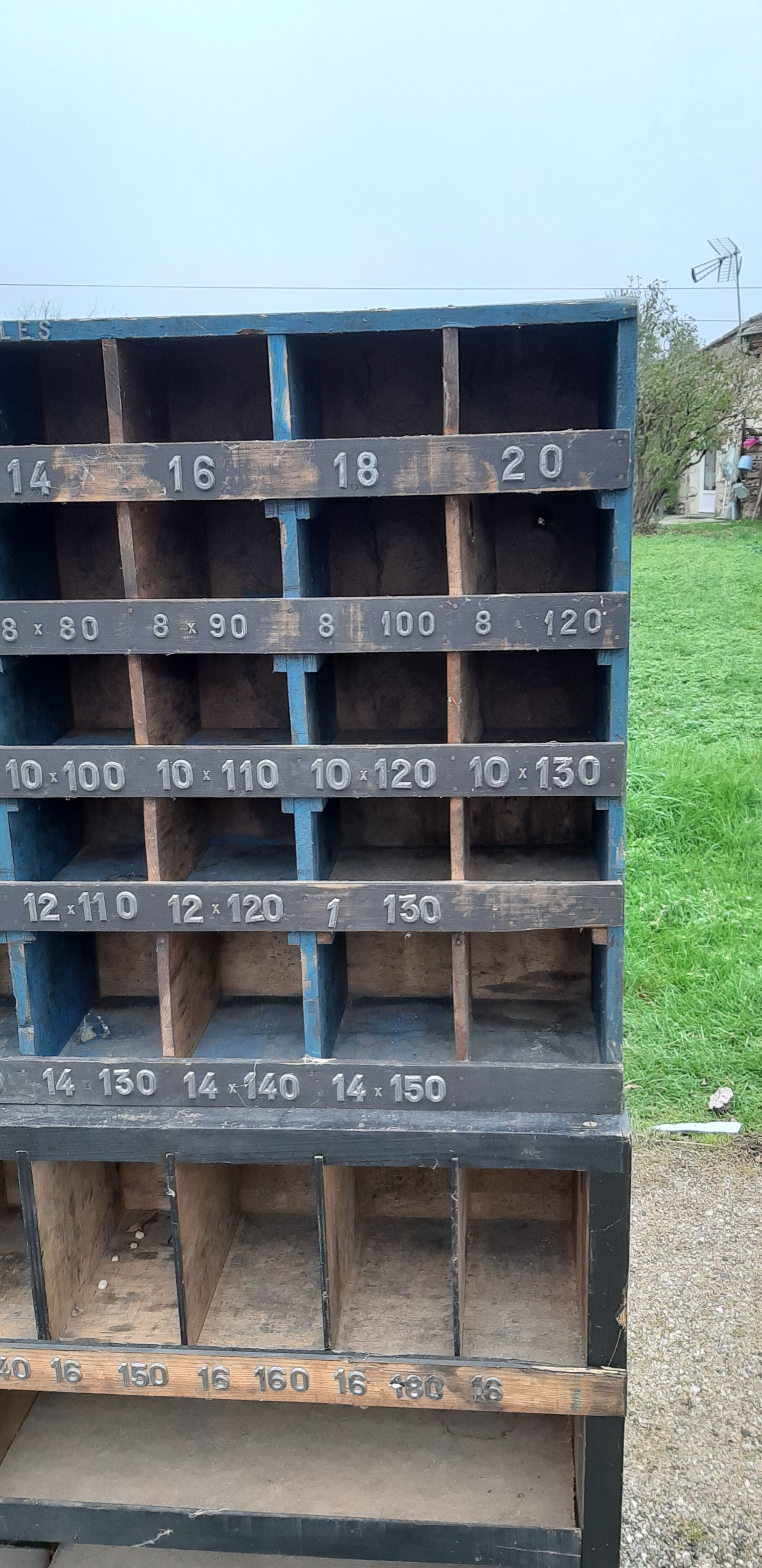 Furniture of trade wood of hardware