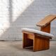 Chaise ergonomique pour genoux en pin Douglas massif par Serena