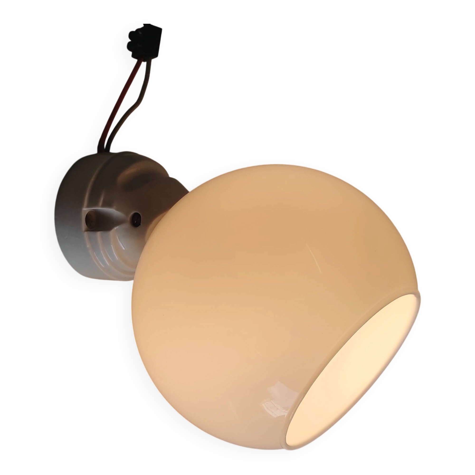 Art Deco style wall light in porcelain and opaline globe - 1930s/40s