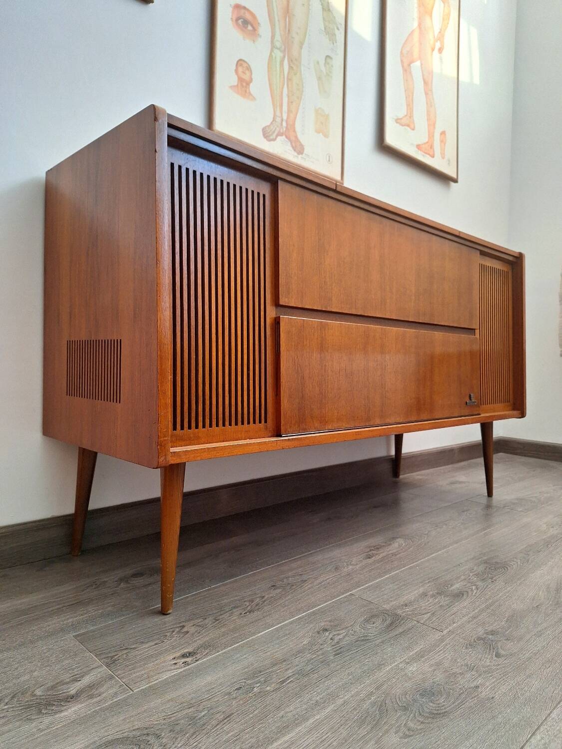 Vintage Grundig KS 560 turntable radio unit, hi-fi TV sideboard