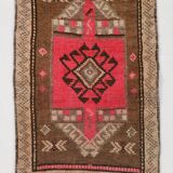 2x2 Brown Pink Classic Vintage Rug, 48x75Cm