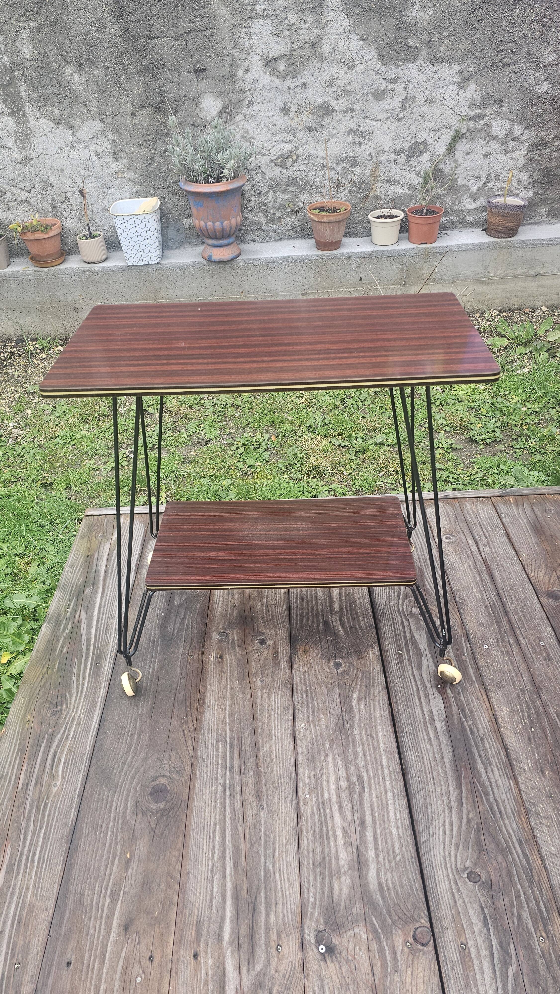 Iconic rolling furniture in formica and steel – 1960s