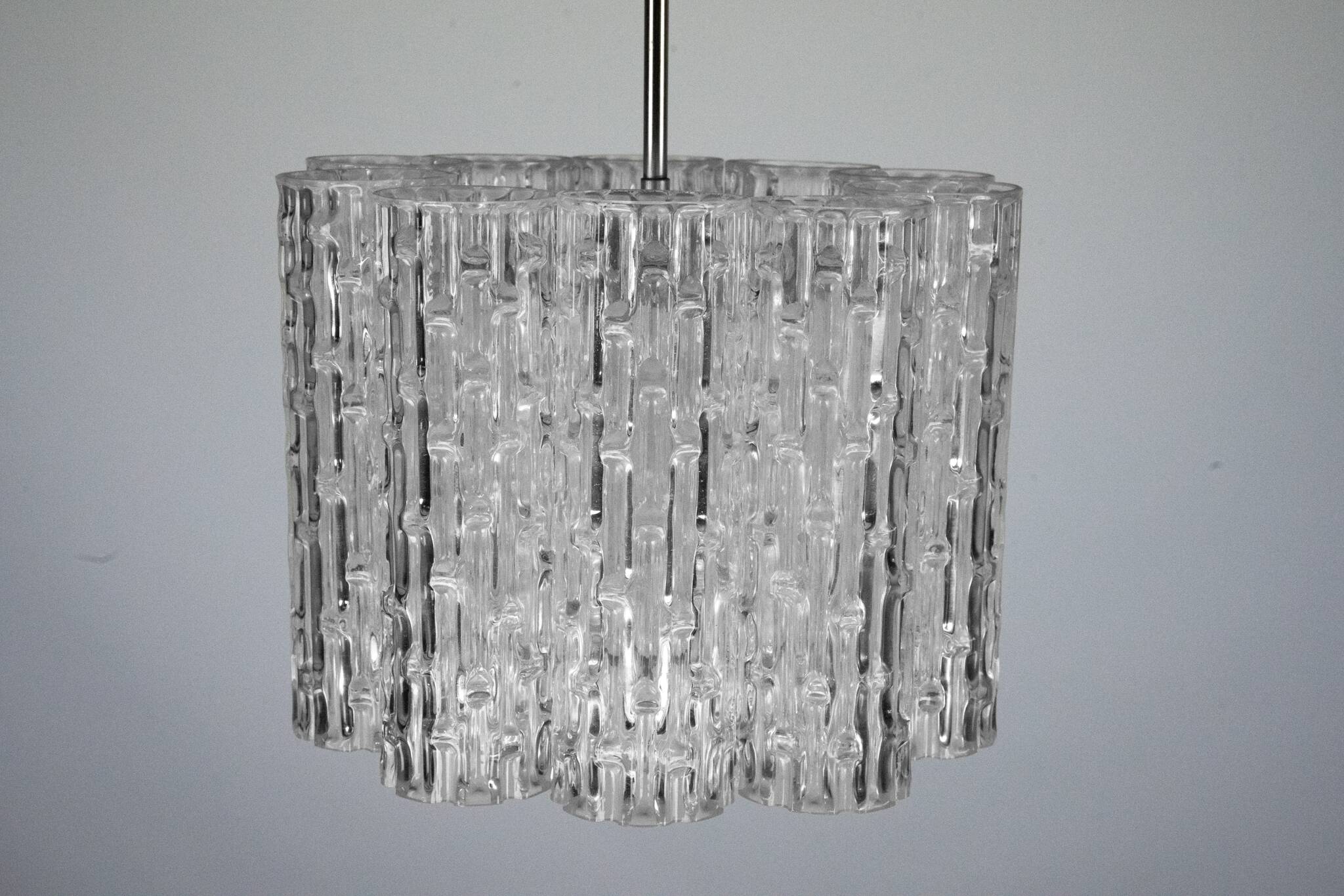 Mid-Century pendant in Murano glass elements and chrome. Italy 1960s