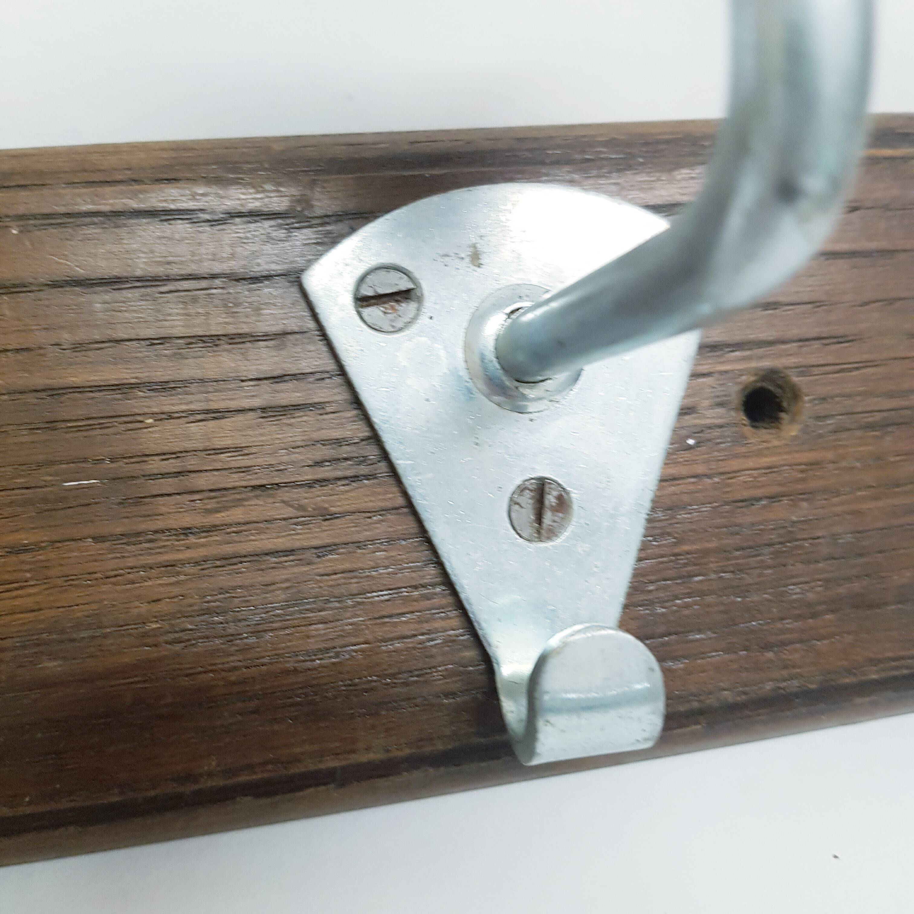 Old school hooks in Bakelite