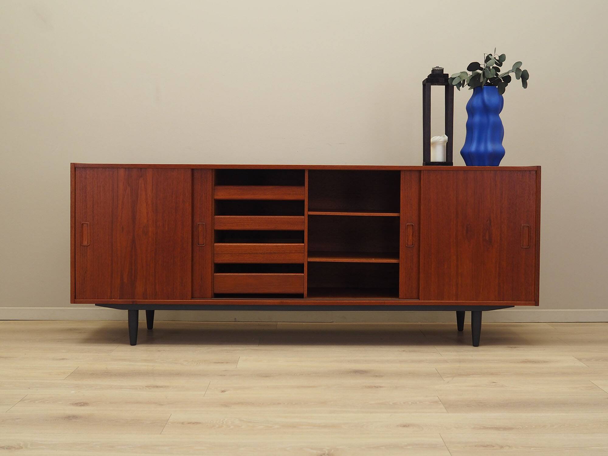 Buffet en teck, design danois, années 1970, fabricant : Westergaard