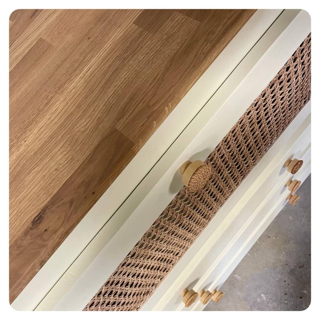 Vintage chest of drawers with 3 drawers and a flap