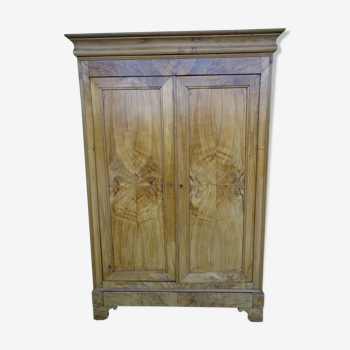 Armoire Louis Philippe en noyer