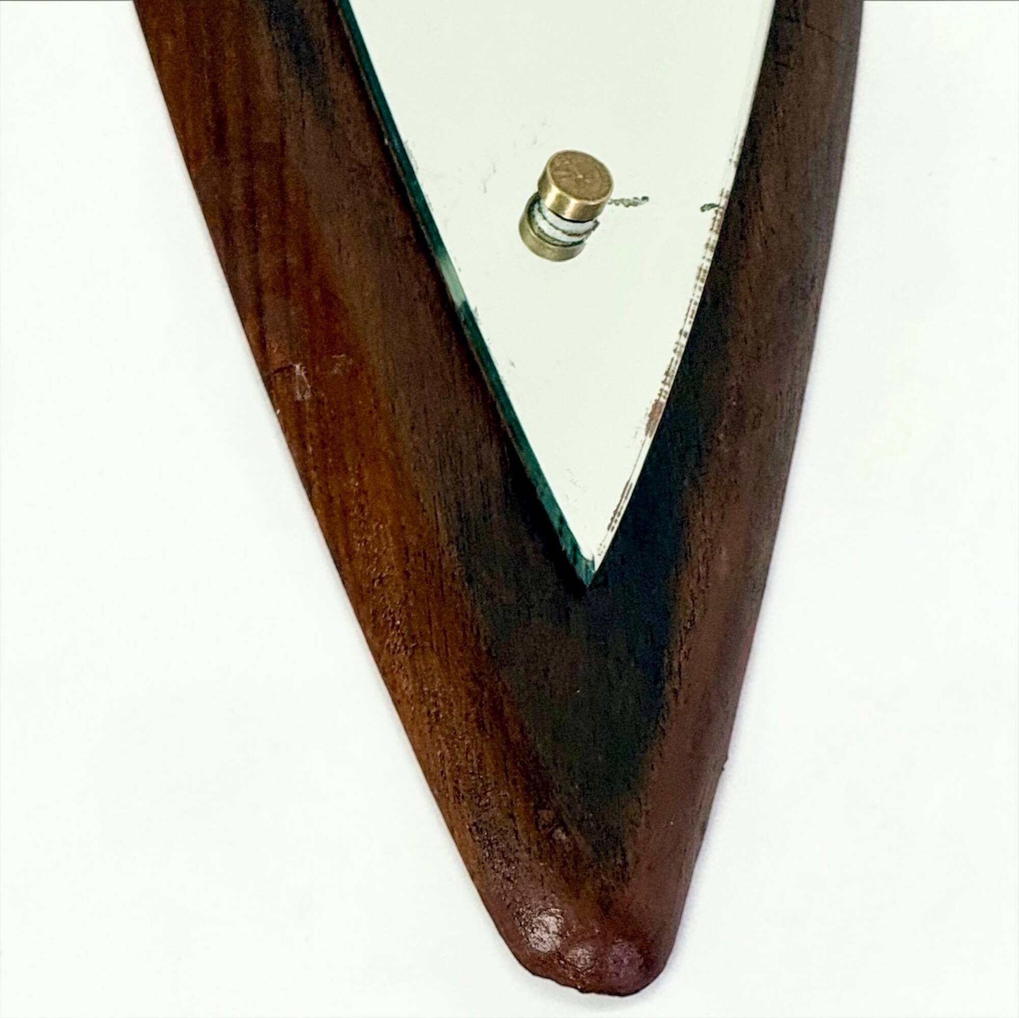 Italian sculptural wall mirror in wood from the 1960s.