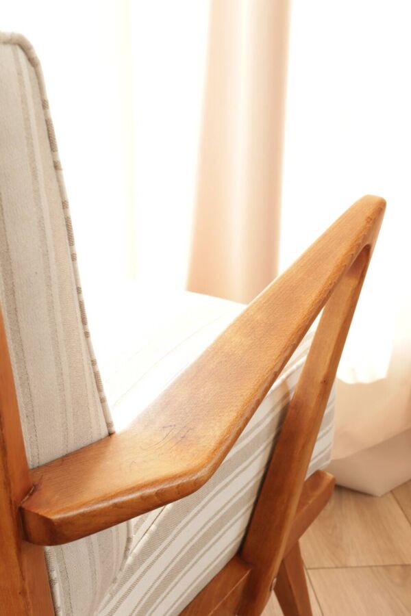 Fauteuil vintage Knoll Antimott beige blanc rayé 1950