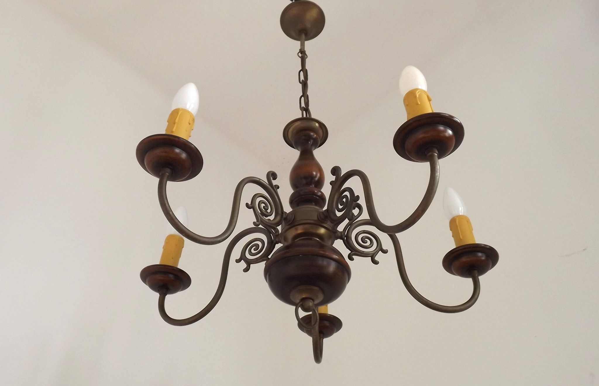 French Vintage 5 Light Mid Century Chandelier in Wood, Bronze and Metal 5525