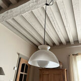Opaline suspension