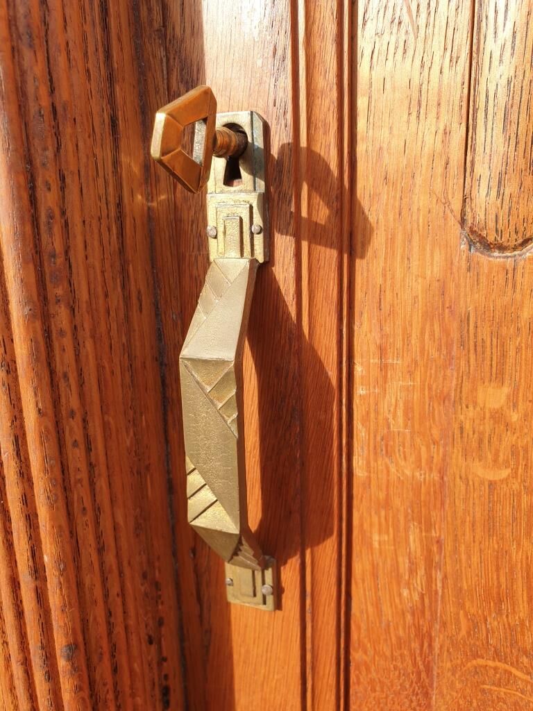 Library cabinet Art Deco columns with godrons