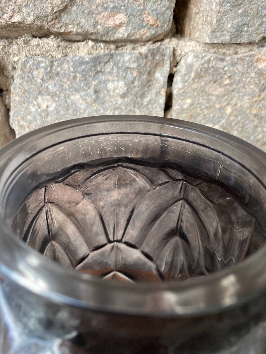 Vase style art deco gris