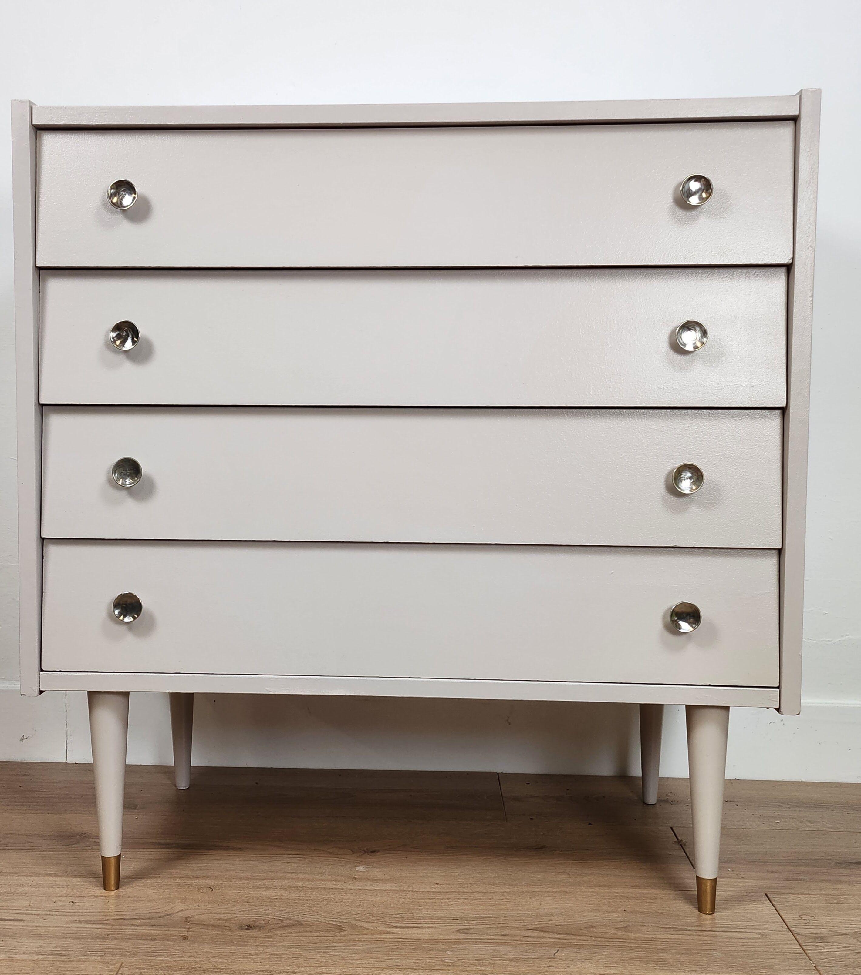 Vintage chest of drawers year 60