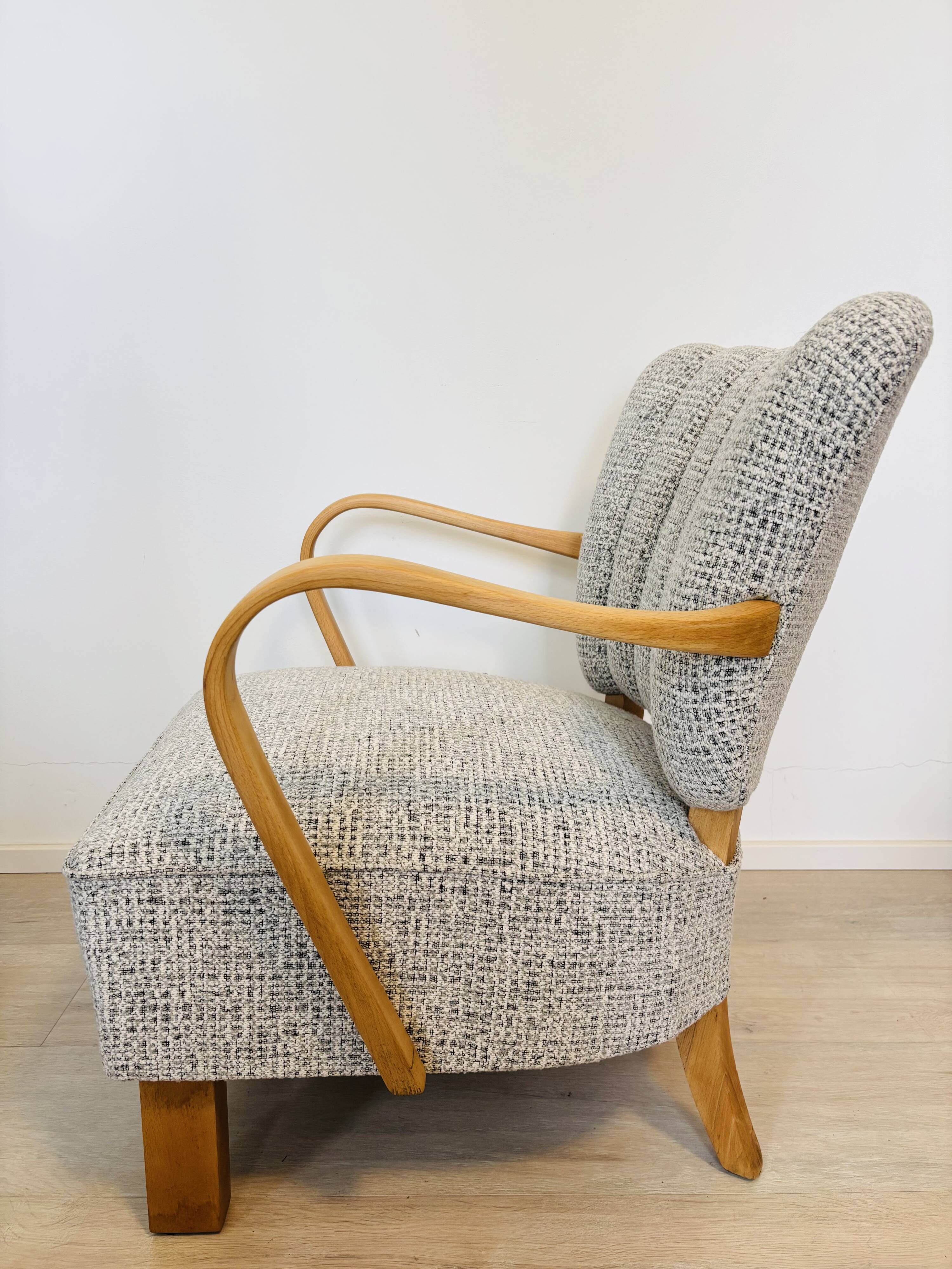 Fully Restored Vintage Lounge Arm Chair by Jindrich Halabala H-237, 1950’s