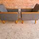 Paire de fauteuils club 70"