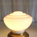 Lampe à poser globe opaline et métal doré - mid. XXéme