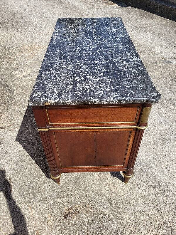 Louis xvi mahogany chest of drawers with 3 drawers from the 19th century