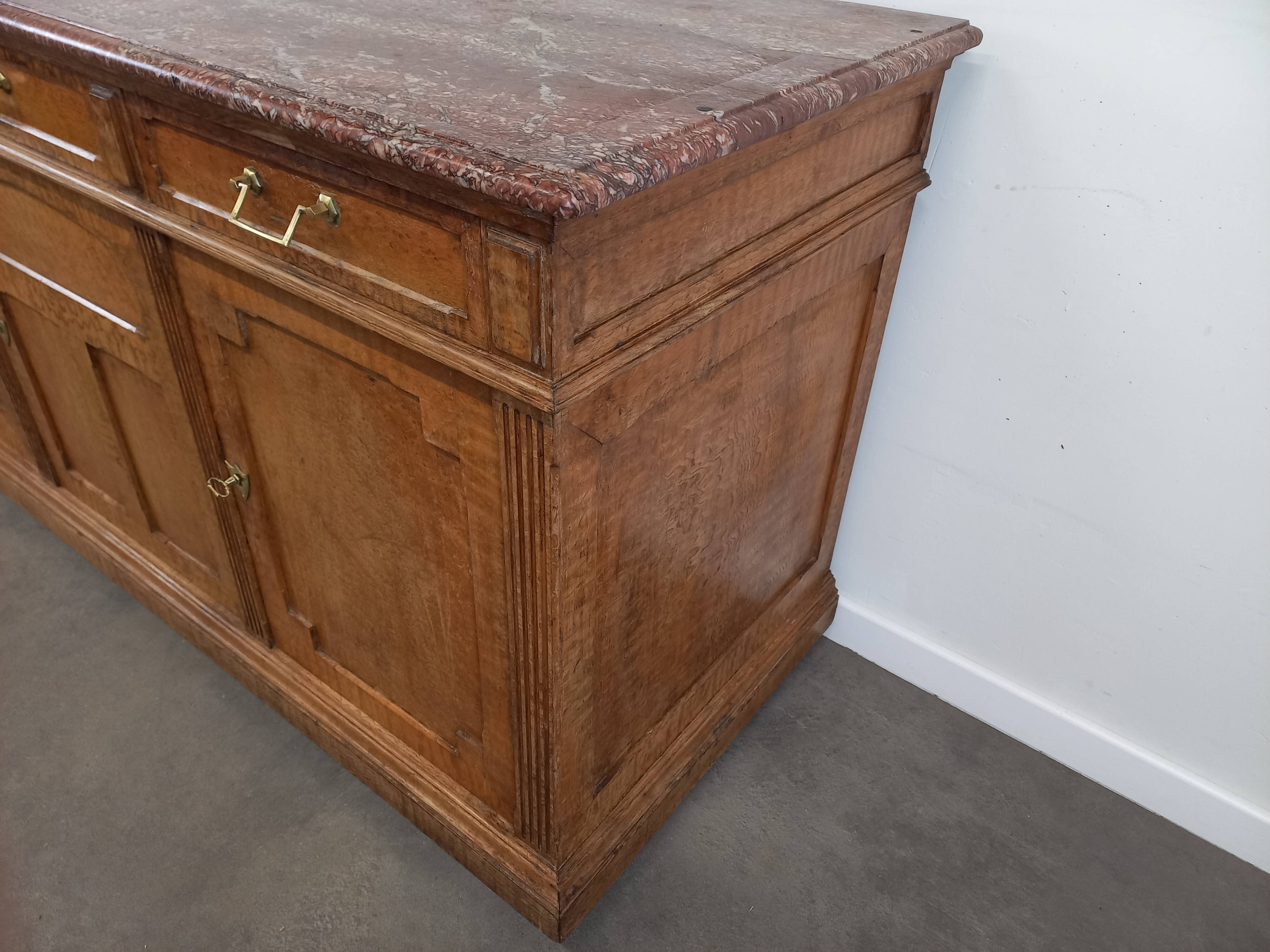 Banque de magasin plateau marbre