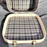 WHITE SUITCASE IN VINTAGE SKAI SQUARE OF 41 CM
