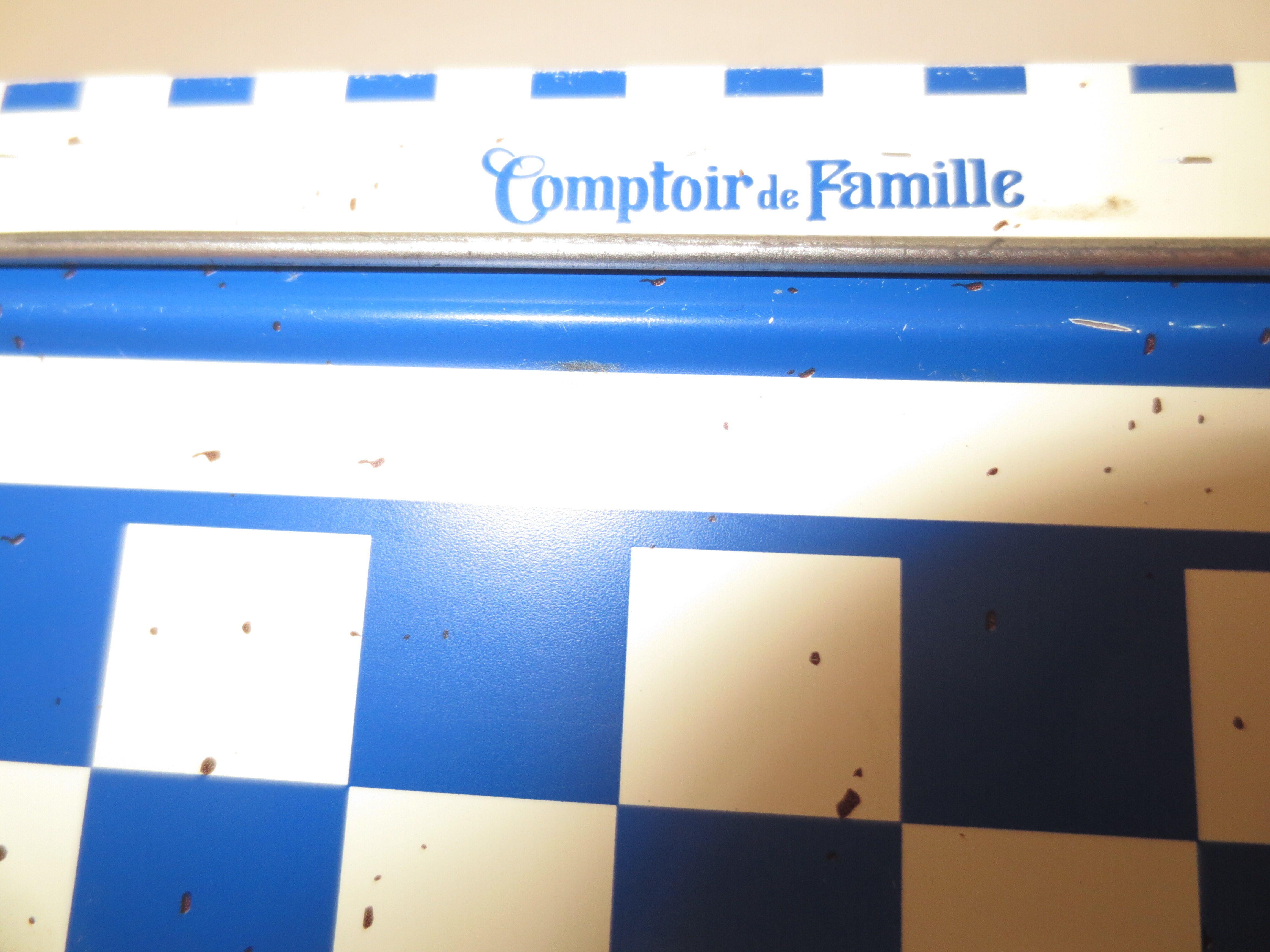 Series of 4 metal boxes, blue and white lustucru decoration