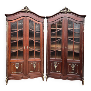 Vitrines de style Louis - main
