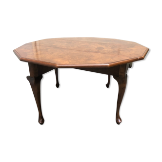 Octagonal table