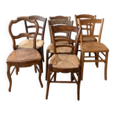 Lot de 7 chaises anciennes en bois et paille