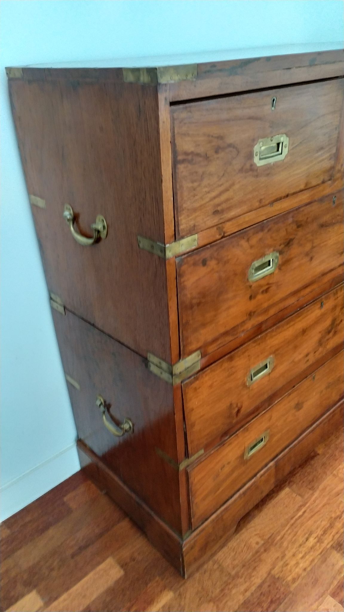 Marine chest of drawers boat