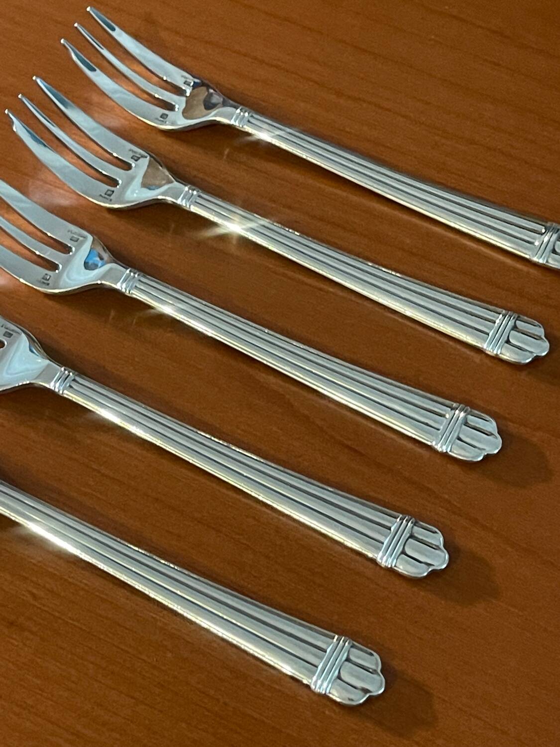 Christofle aria 5 cake forks, dessert very good condition