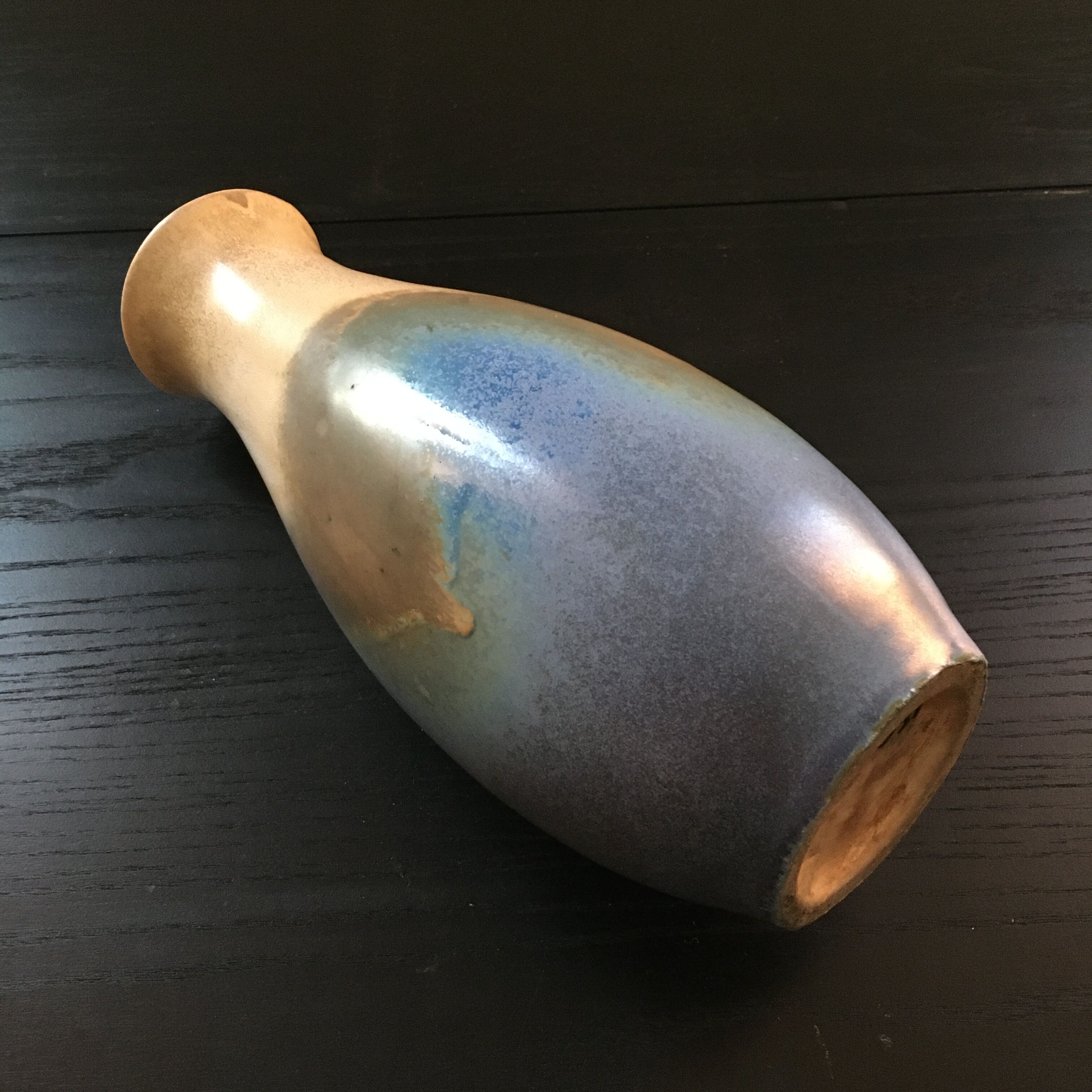 Three-color sandstone vase