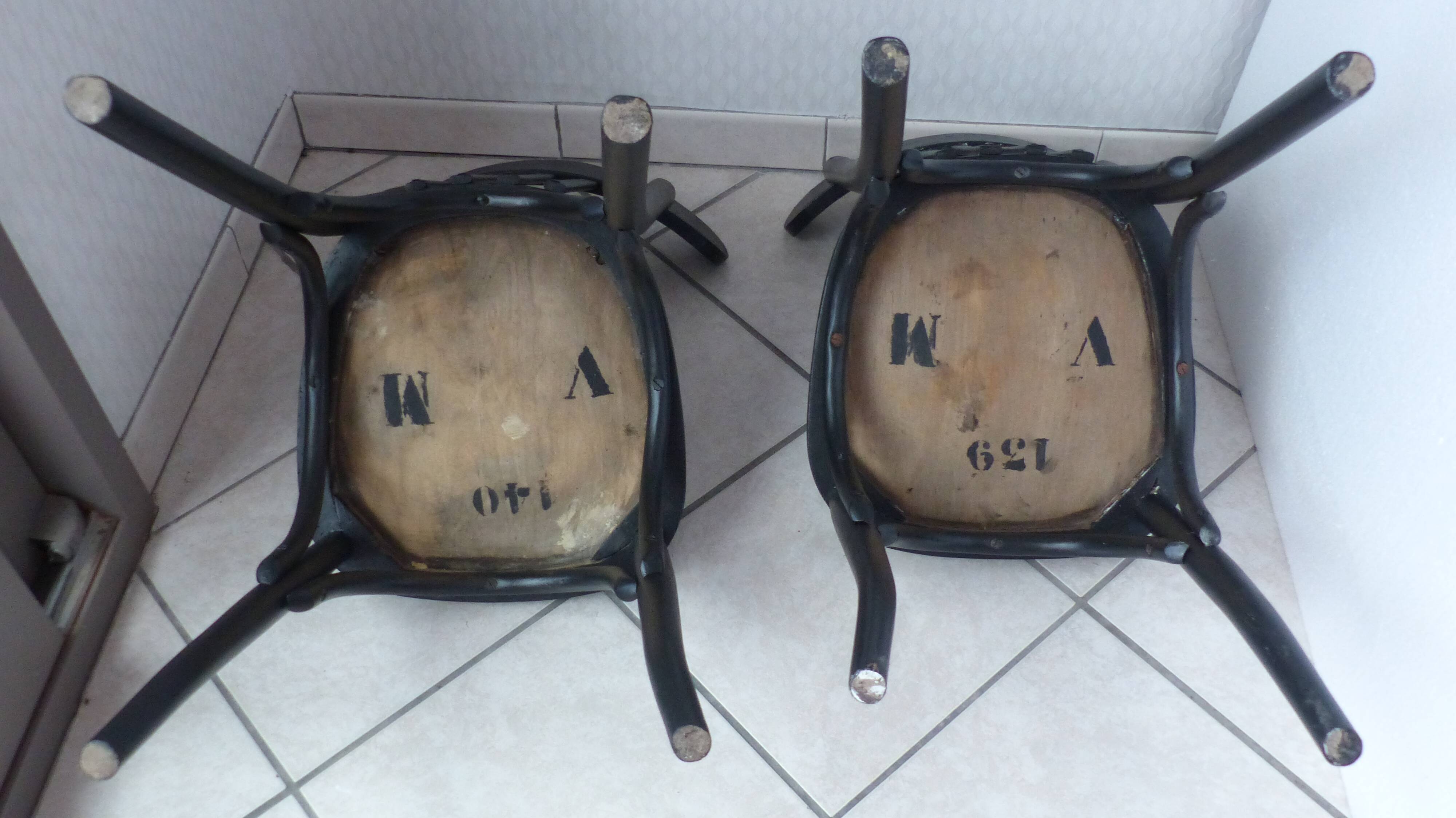 Lot  de 2 chaise de bistrot