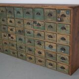 Meuble de quincaillerie industriel en pin peint, France années 1950