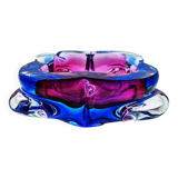 Cendrier rose et bleu ciel des années 1960 en verre de Murano.