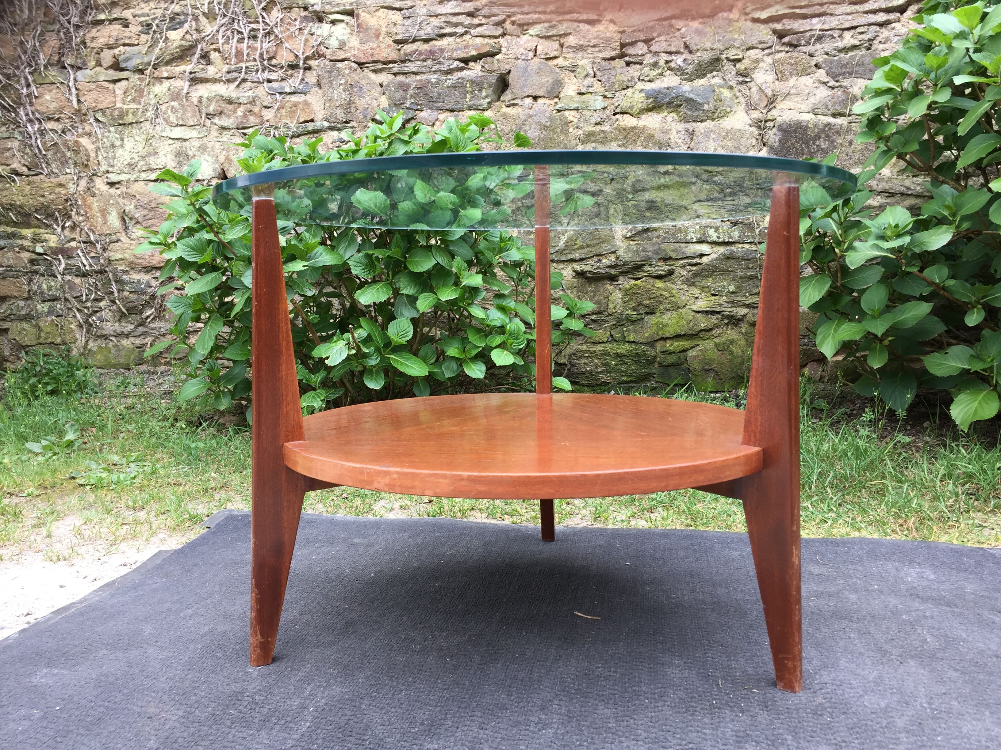 Vintage coffee table round compass legs top in glass and teak wood