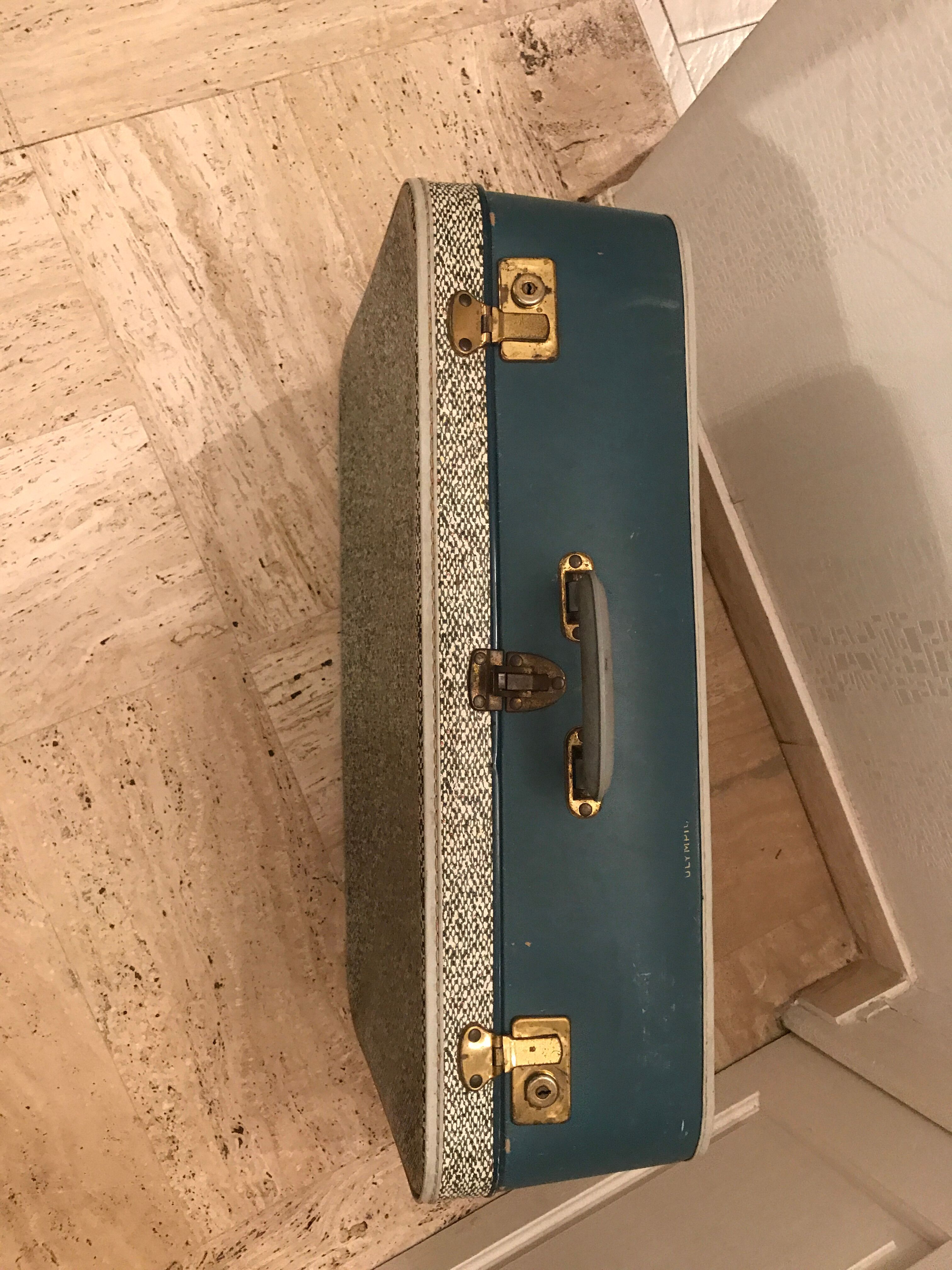 Valise vintage bleue