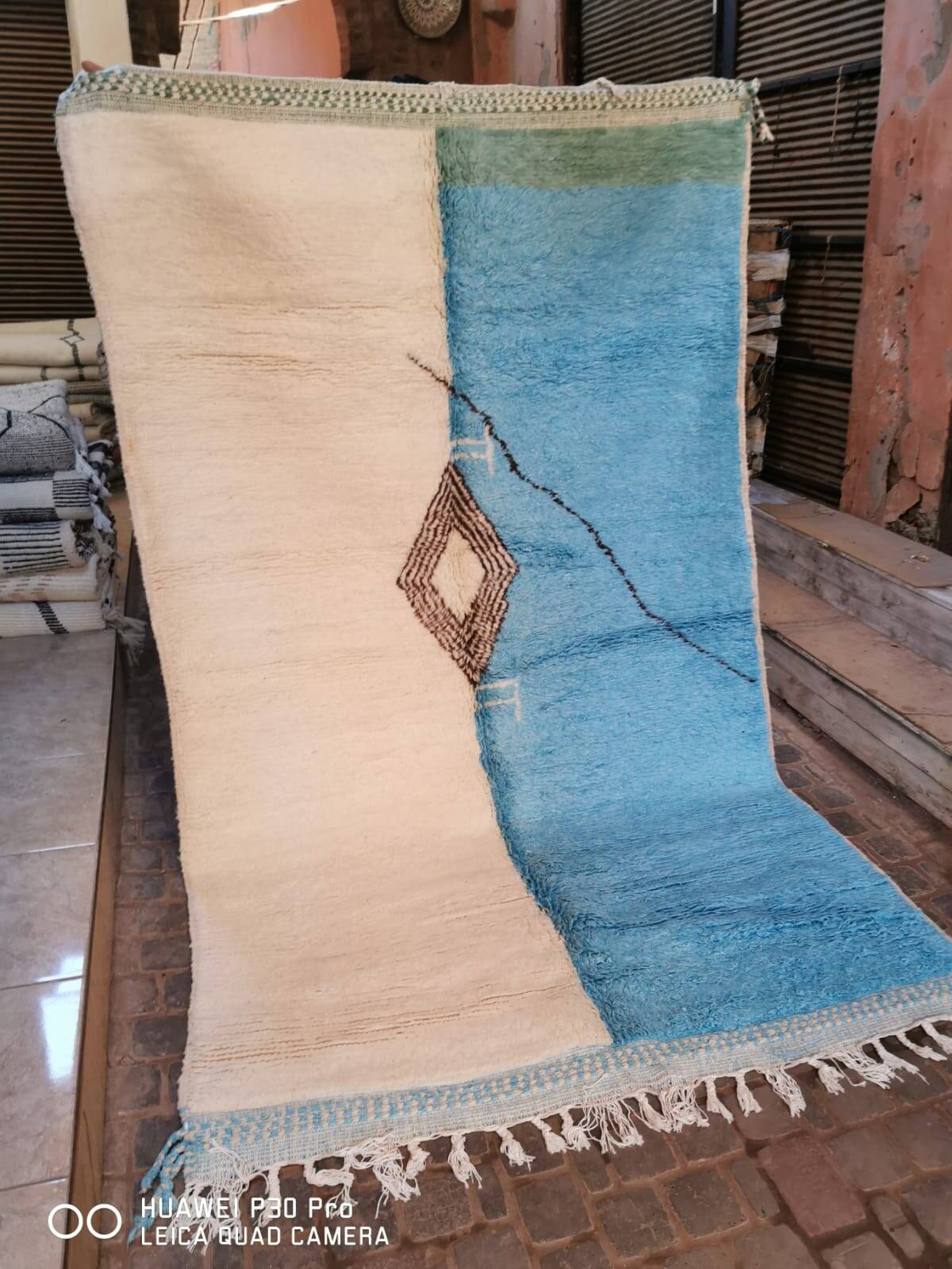 Beni Ouarain Berber rug: Azure brilliance 250*150 cm